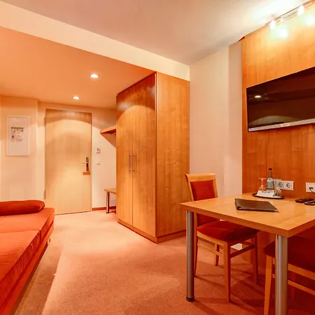 Bodensee Yachthotel Schattmaier Отель Кресброн