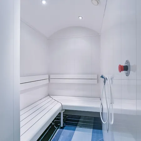 فندق بودينسي يوتهوتل شاتماير 3*