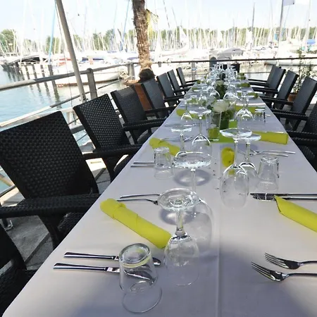 호텔 Bodensee Yachthotel Schattmaier 크레스브론암보덴지