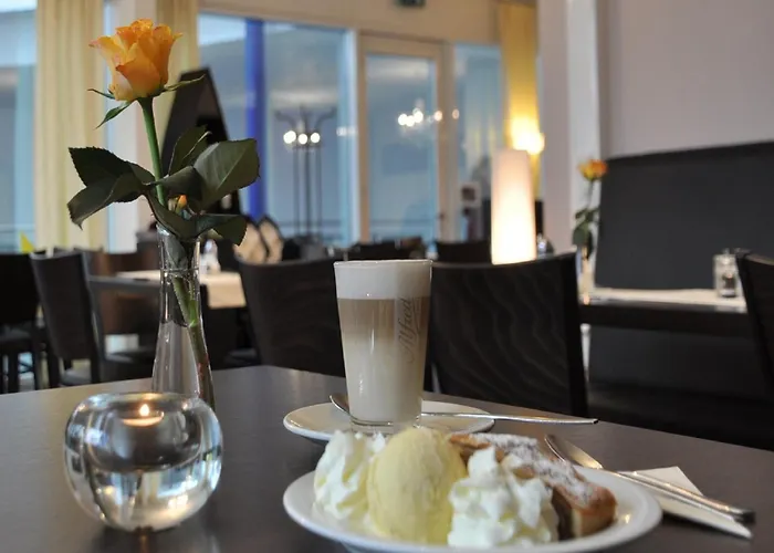 ホテル ボーデンゼー ヨットホテル シャットマイアー クレスブロン・アム・ボーデンゼー